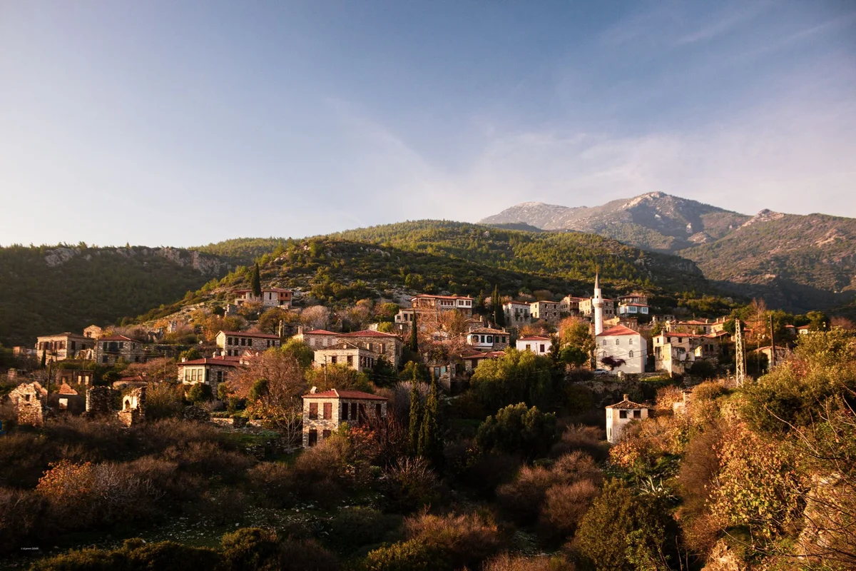 Karakaya Village feature