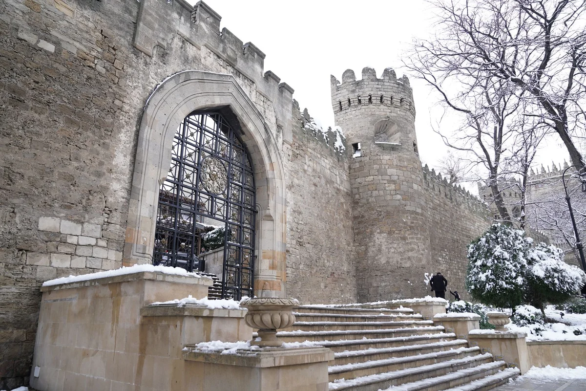 Golden Gate Kyiv feature