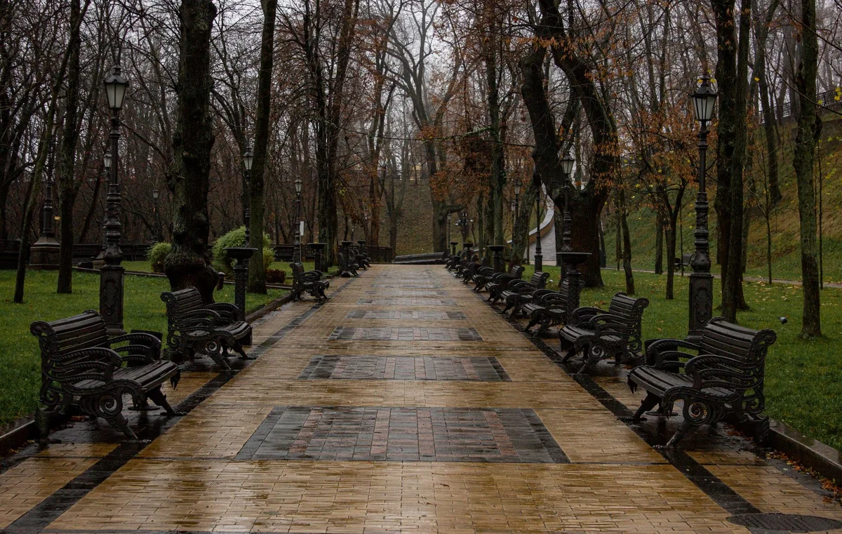 Mariinskyi Park view 2