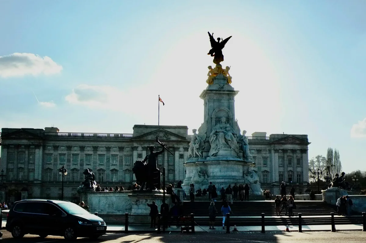 Buckingham Palace feature