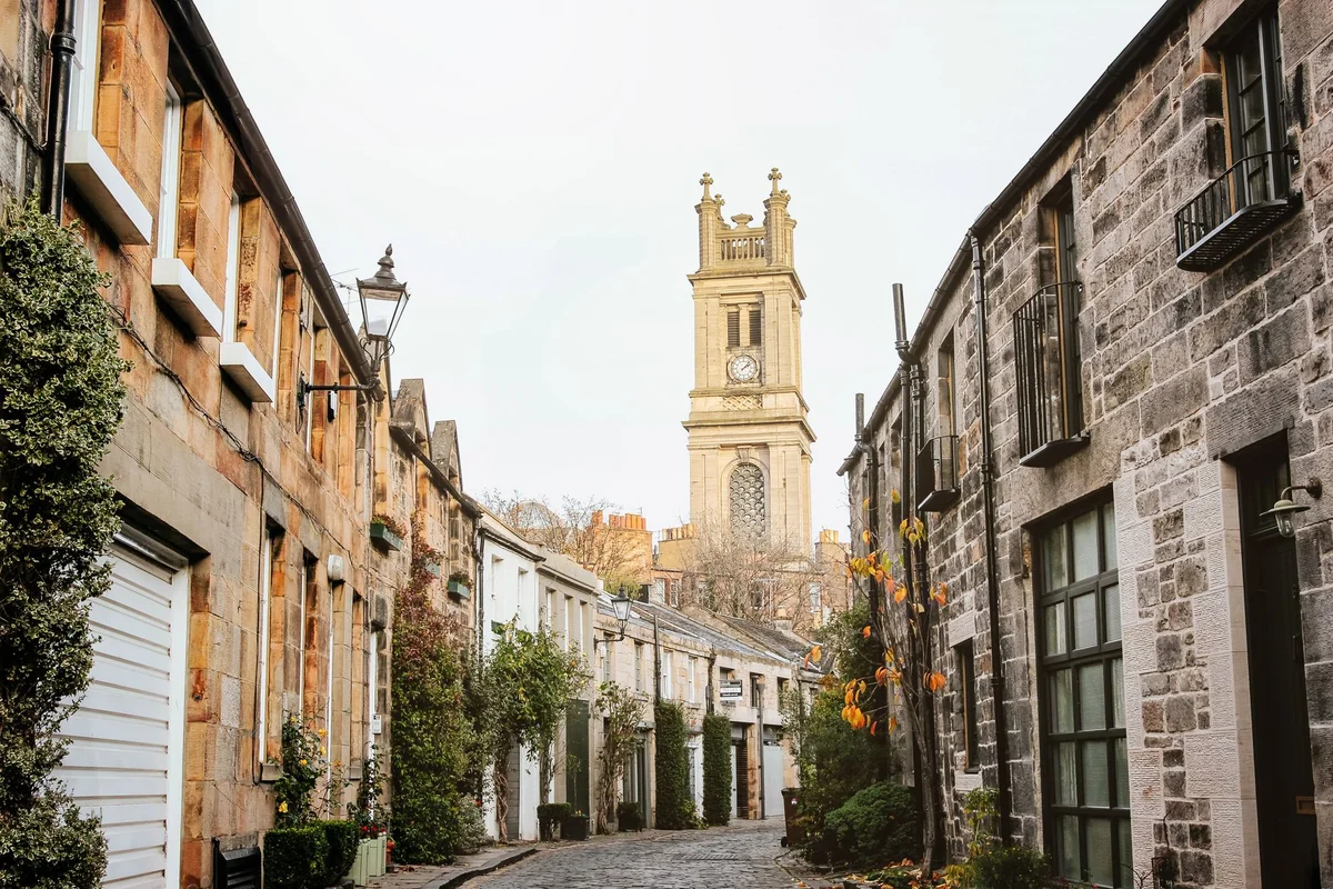 Circus Lane feature