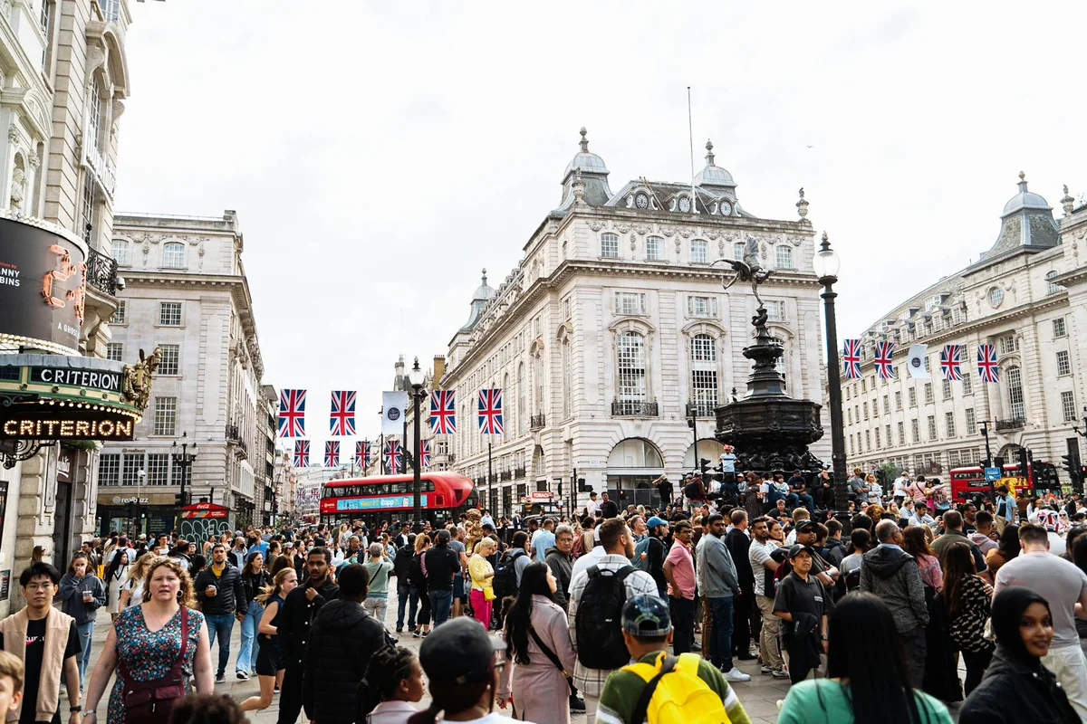 Piccadilly Circus view 2