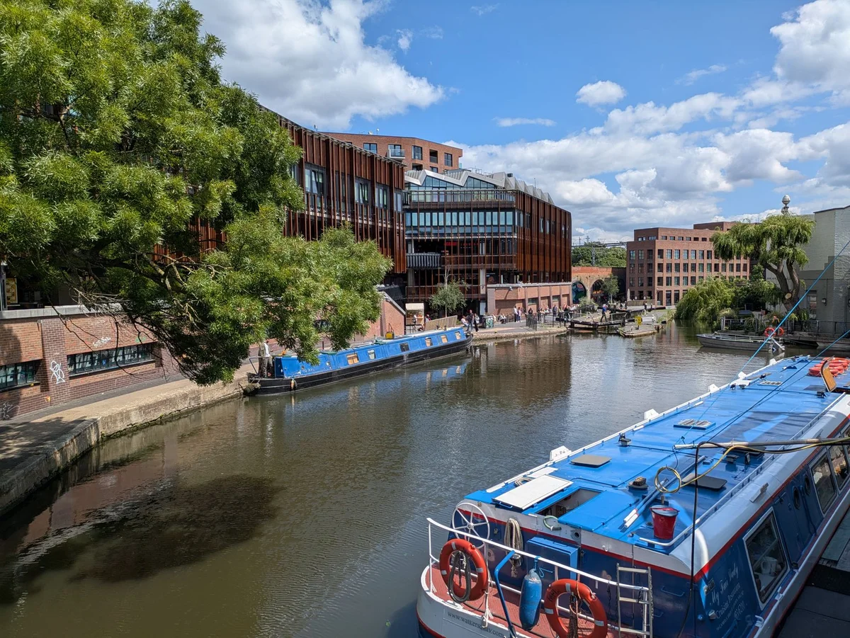 Regent's Canal Towpath view 1