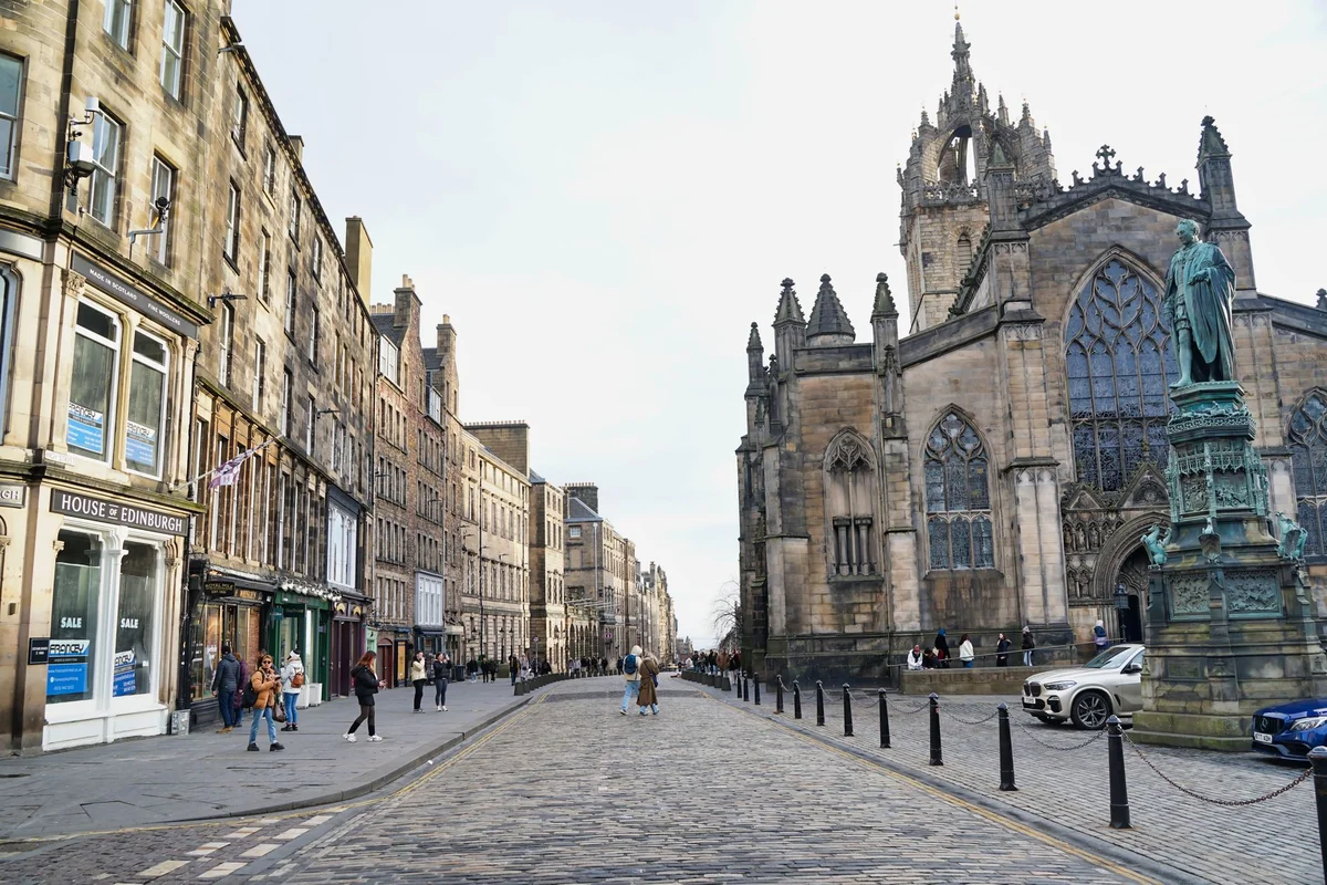 Royal Mile view 1