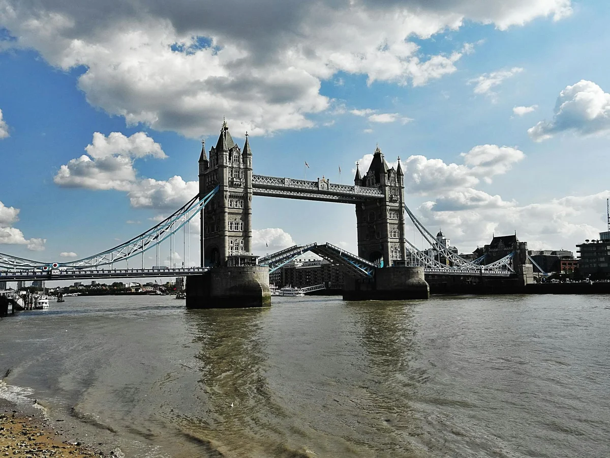 Tower Bridge feature